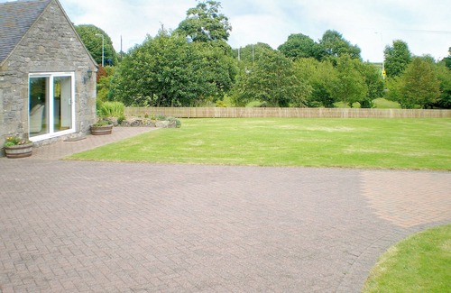 Cauldon Low Cottage | 2 bedroom accommodation in Calton Moor, near Ashbourne