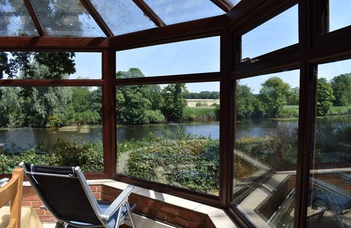 Bramerton Cottage | 2 bedroom accommodation in Bramerton