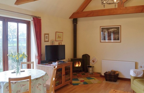 Chippenham Cottage | 2 bedroom accommodation in East Tytherton, Chippenham