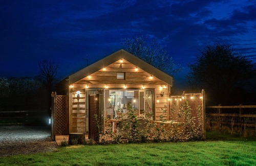 Wichenford Cottage | 2 bedroom accommodation in Ockeridge, Worcester