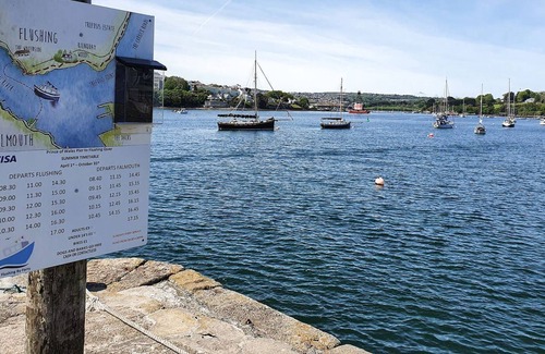 Flushing Cottage | 2 bedroom accommodation in Flushing, near Falmouth