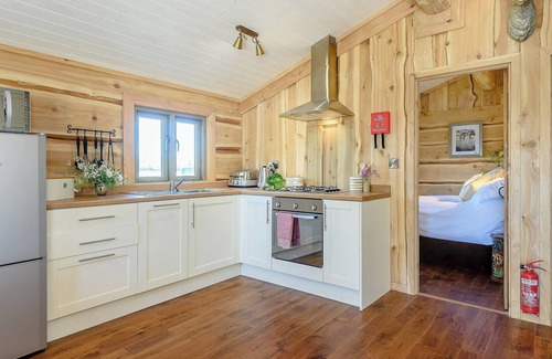 Skegness Cottage | 2 bedroom accommodation in Croft, near Skegness