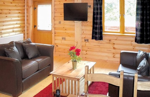 Kinclaven Ski Chalet | 2 bedroom accommodation in Cargill