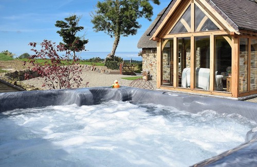 Llanfihangel-Ystrad Cottage | 2 bedroom accommodation in Dihewyd, near Aberaeron
