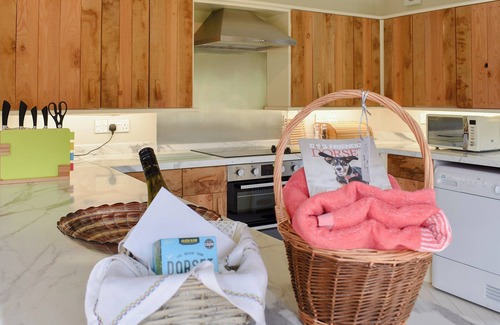 Chickerell Cottage | 2 bedroom accommodation in Chickerell, near Weymouth