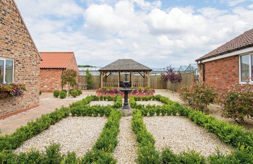 North Somercotes Cottage | 2 bedroom accommodation in North Somercotes, Mabelthorpe