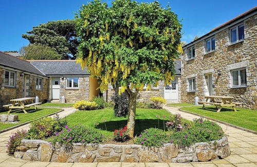 Redruth Cottage | 2 bedroom accommodation in Mawla, near Porthtowan