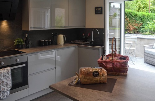 Bryn-crug Cottage | 2 bedroom accommodation in Bryncrug, near Tywyn