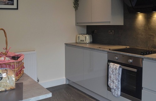 Bryn-crug Cottage | 2 bedroom accommodation in Bryncrug, near Tywyn