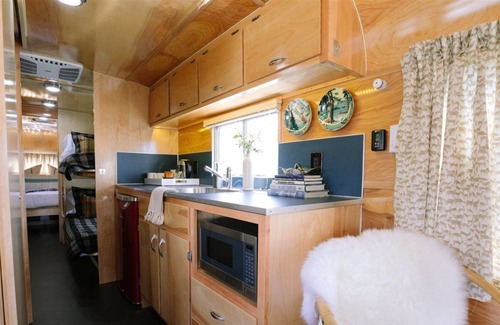 Larkspur House | 2 bedroom accommodation in Bend