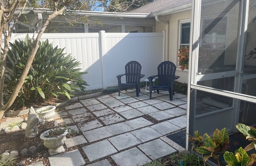 Safety Harbor Villa | 2-bedroom ADORABLE & COMFY Villa in charming Safety Harbor, close to water