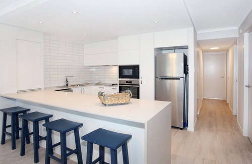 Mooloolaba Apartment | 2 Bedroom Apartment with pool and reverse Air conditioning