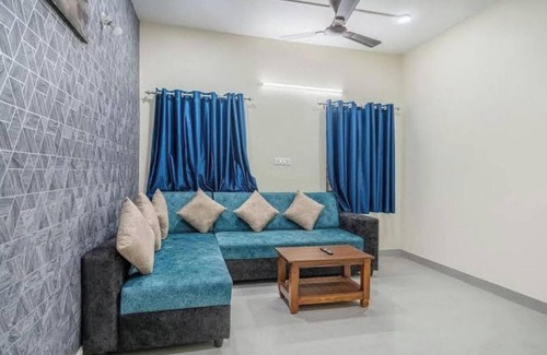 Kukatpally Housing Board Colony Apartment | 2-bedroom apartment in amazing Hyderabad with AC, WiFi