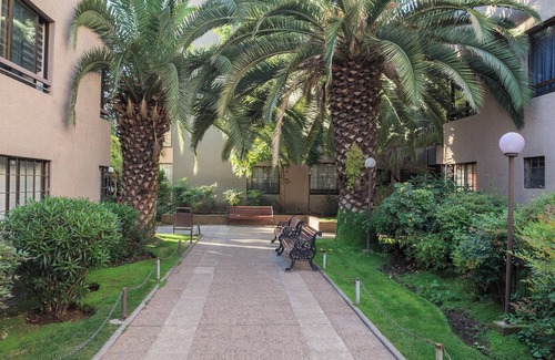 Santiago Apartment | 2-bedroom apartment in marvelous Ñuñoa neighborhood with car parking, WiFi,
