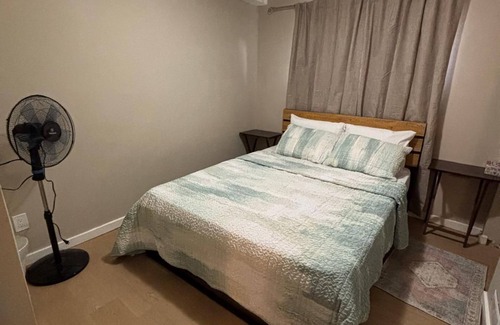Forest Lawn House | 2 Bedroom Basement