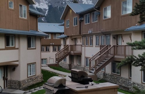 Harvie Heights Condo | 2 Bedroom/Bathroom Lodge in Rockies/Fireplace/Hot Tub/BBQ