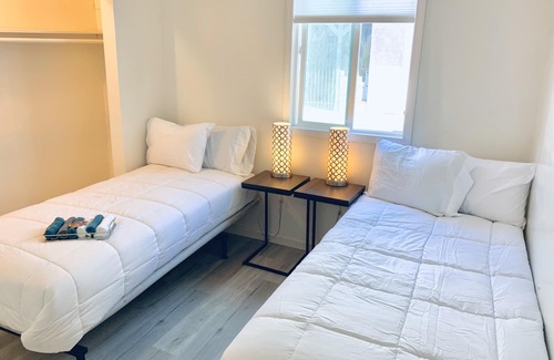 Sunset Beach Cottage | 2 bedroom beach cottage with a yard including bikes, firepit