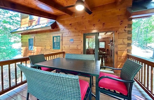 Monticello Cabin | 2-bedroom cabin in superb Monticello with WiFi, AC. Relax and unwind