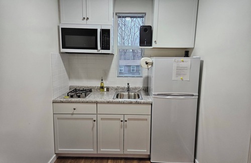 Lebanon Condo | 2-bedroom Condo #3 at Bennettscape Lodge with AC, WiFi by Bennett Spring Park