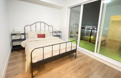 Downtown New Westminster Apartment | 2 Bedroom Condo with Beautiful View *FREE UNDERGROUND PARKING*