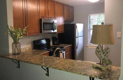 Oxford Condo | 2-bedroom condo in charming Oxford within walking distance of the stadium.