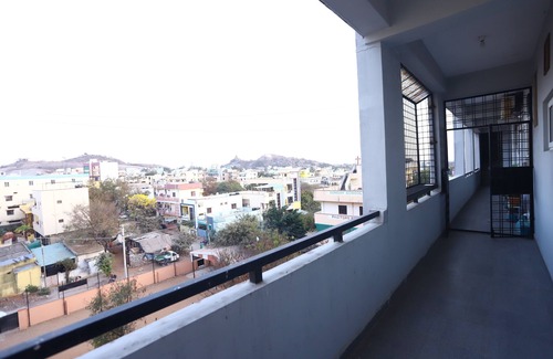 Hyderabad Condo | 2-Bedroom condo in Secunderabad , quite, secured, & charming place with parking