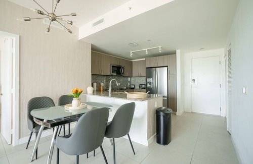 Ludlam Condo | 2-bedroom condo just 11 minutes from Dolphin Mall
