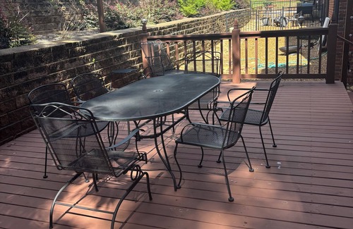 Oxford Condo | 2-bedroom condo walk to campus Ole Miss baseball, basketball, softball and more.