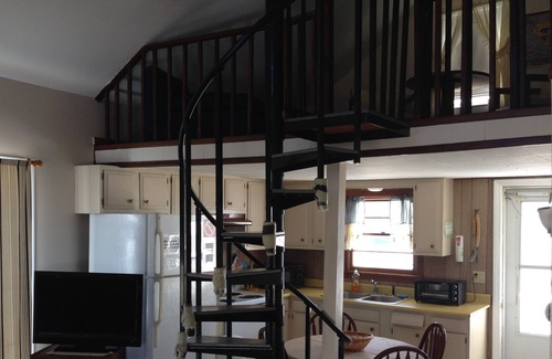 Wells Beach Cottage | 2 Bedroom Cottage Across From Wells Beach