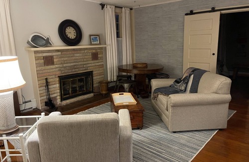 Indian River Cabin | 2-bedroom cottage just a short walk to downtown Indian River, beaches/Burt Lake