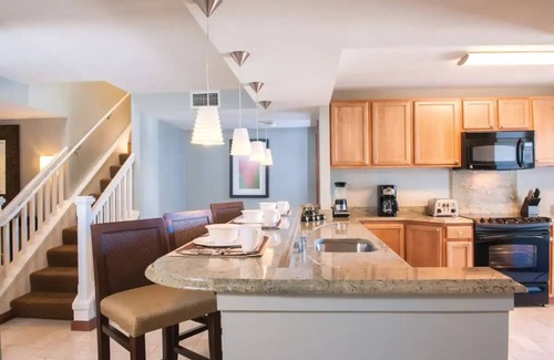 Waikiki Hotel | 2 Bedroom Deluxe Lower Level - Full Kitchen - Waikiki Beach WalknAUG 17 to 24