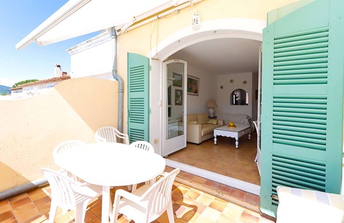 Port Grimaud Apartment | 2-bedroom duplex apartment in Port Grimaud - Terrace with canal view, WIFI
