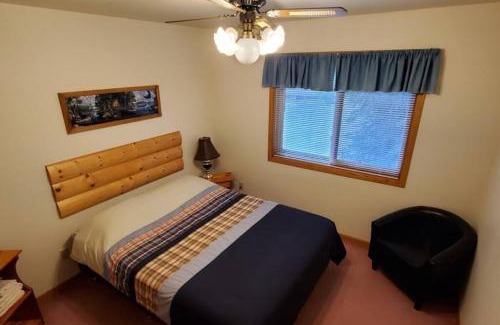 Ray Villa | 2 Bedroom Eagle Villa In Voyageurs National Park