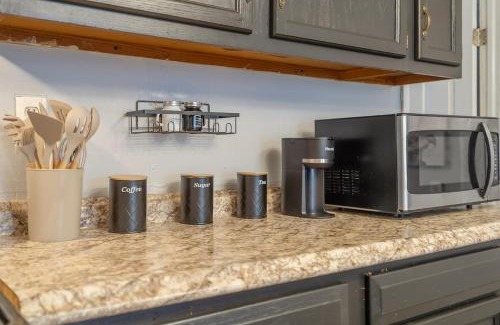 Westside Apartment | 2-Bedroom Emerson Stay, Near Zoo, Museums and Downtown