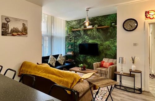 Wellingborough Apartment | 2 Bedroom Flat Oak in Town Center Wellingborough