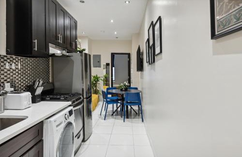 Manhattan Valley Apartment | 2 Bedroom Home in Manhattan Valley
