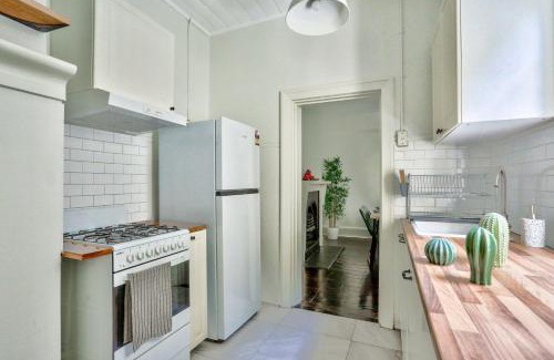 Millers Point House | 2 Bedroom House Darling Harbour Kent St