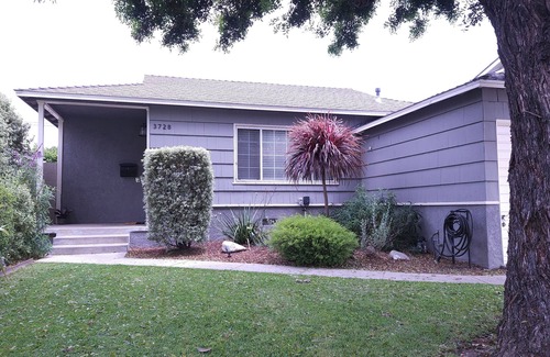 Harbor House | 2-bedroom house in charming Long Beach 7 minutes from Long Beach Airport.