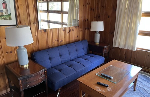 Rye House | 2 Bedroom House in Clear View of Jenness Beach.