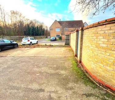 Eight Ash Green Apartment | 2 Bedroom House off A12 Colchester