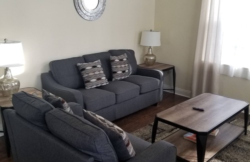 Ligonier Cottage | 2 bedroom modern cottage best location Ligonier pet friendly available