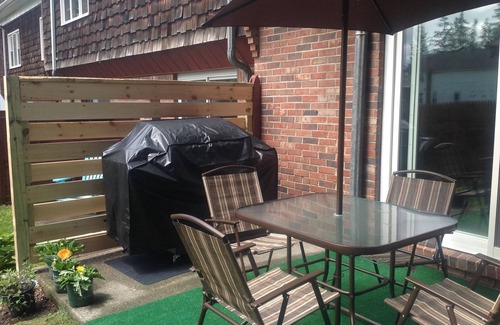 Lee House | 2 Bedroom newly renovated townehouse, beautifully decorated at Garfield House