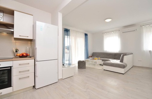 Vrsi Apartment | 2 bedroom nice apartment in Vrsi-Mulo