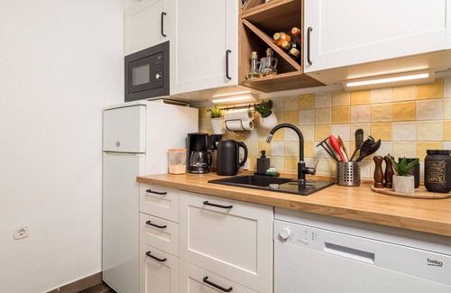 Vratarusa House | 2 bedroom nice home in Senj