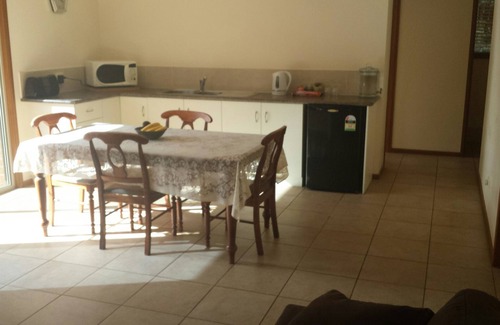 Highfields House | 2 Bedroom Private and Modern Guest Unit in beautiful Highfields (Toowoomba)