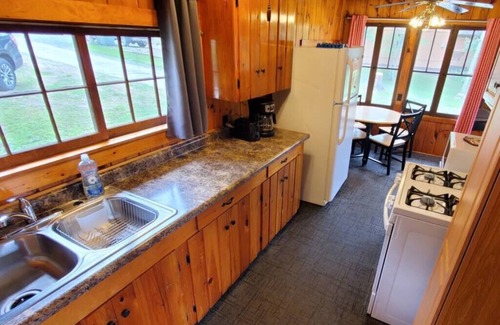 Ray Cabin | 2 Bedroom Spruce Cabin in Voyageurs National Park