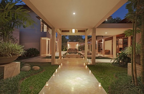 Bukit Villa | 2 Bedroom stay in 4 Bedroom Pool Jimbaran Villa