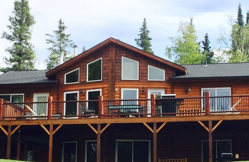 Ridgeway House | 2 bedroom suite with family room