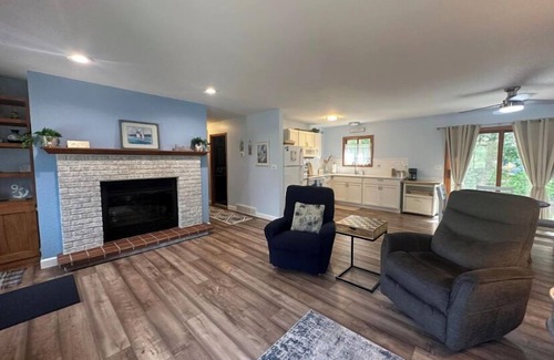 Higgins Lake House | 2-bedroom vacation home 4 minutes from South Higgins Lake State Park