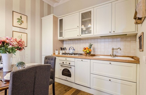 Lucca Historical Center Apartment | 2 Bedrooms 2 Bathrooms Romantic Apartment with Terrace and Parking in Lucca